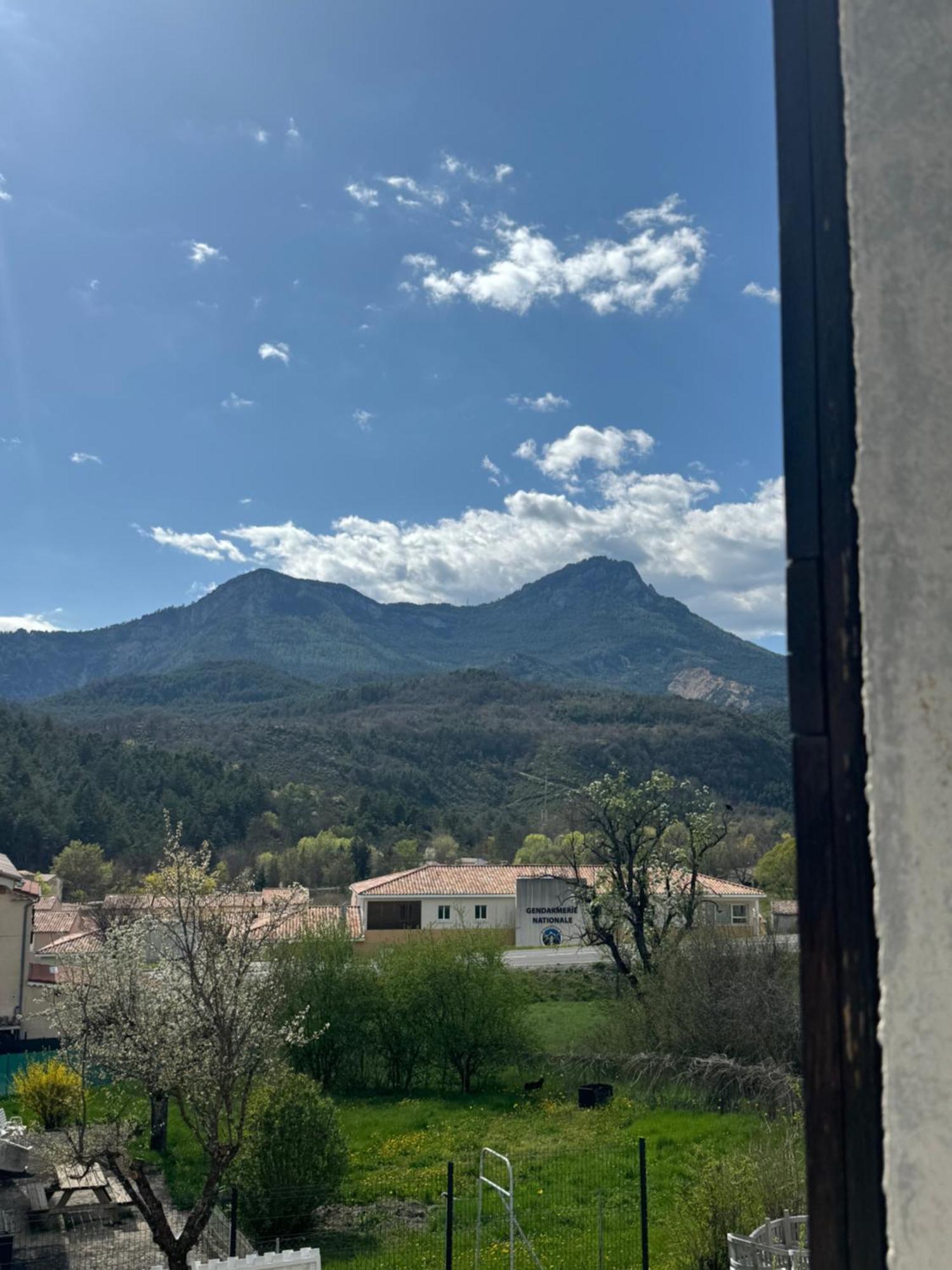 Bnb Castellane Chambre D'Hotes B&B Exterior foto