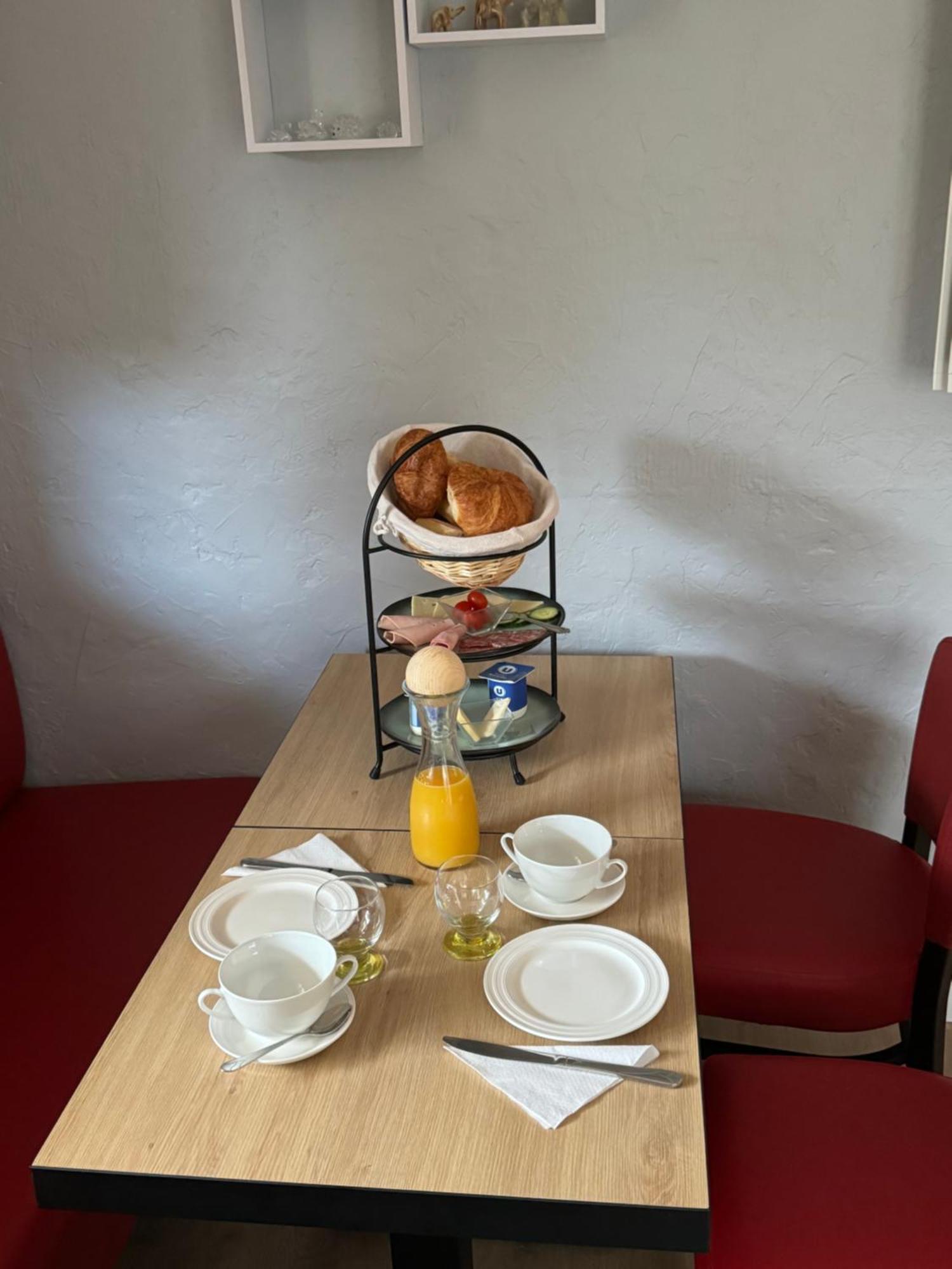 Bnb Castellane Chambre D'Hotes B&B Exterior foto